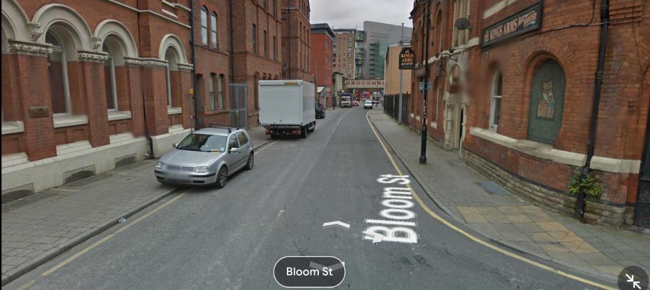 Lovely 2-Bedroom Apartment, Free Parking Manchester Bagian luar foto