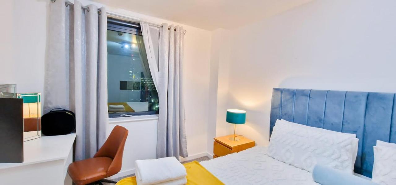 Lovely 2-Bedroom Apartment, Free Parking Manchester Bagian luar foto